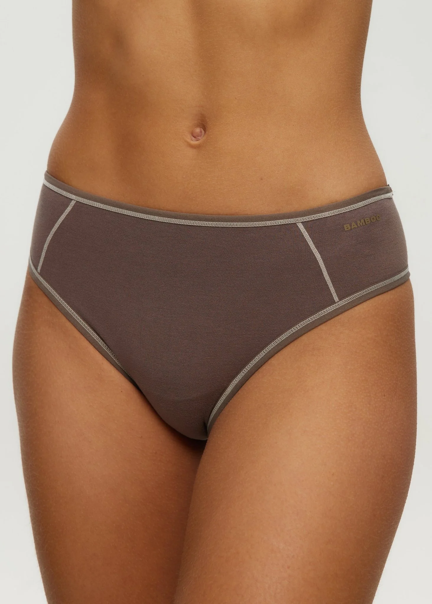 Seamless High Waisted Cheeky Brief - Image 3