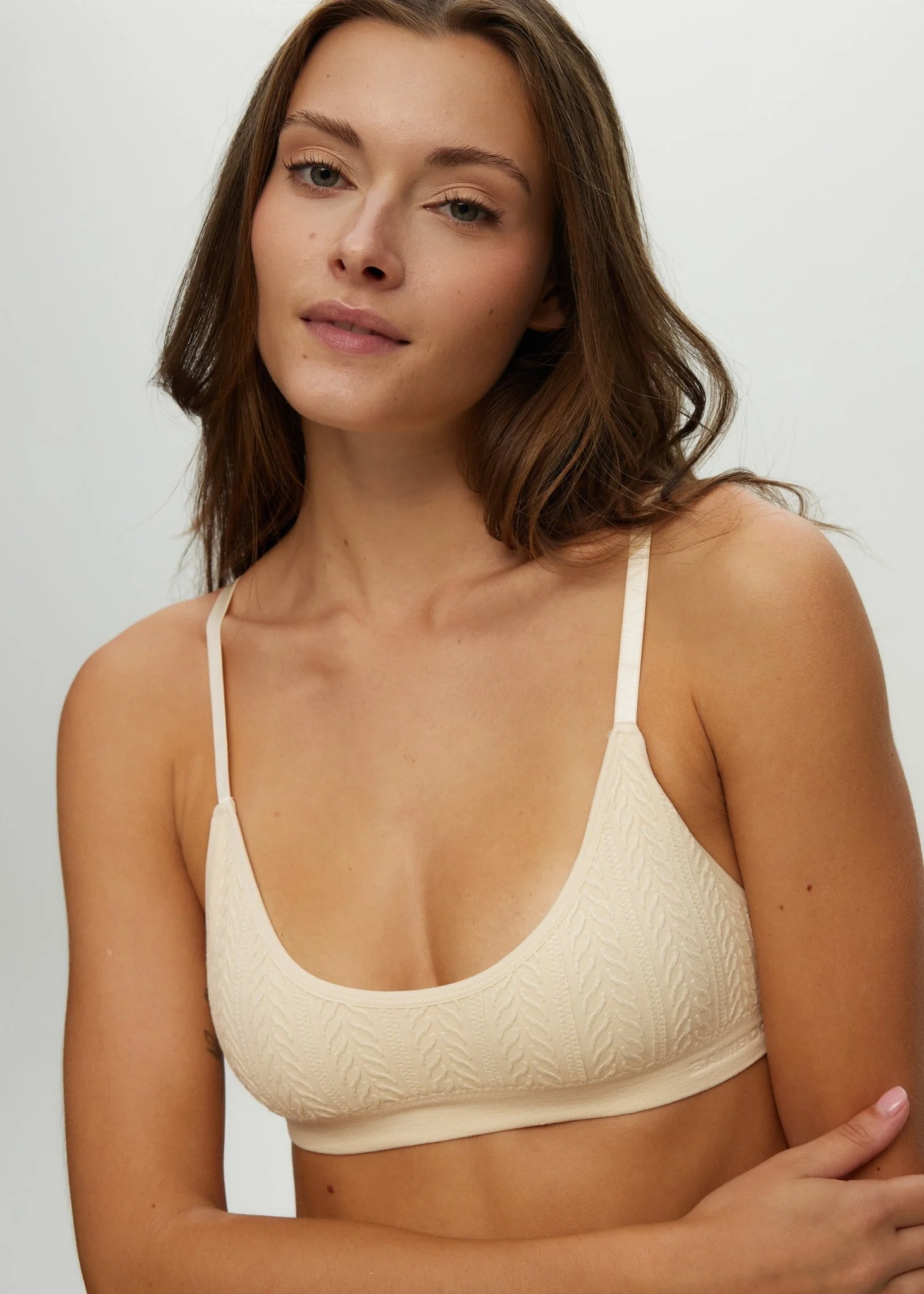 Seamless Scoop Neck Bralette - Image 9